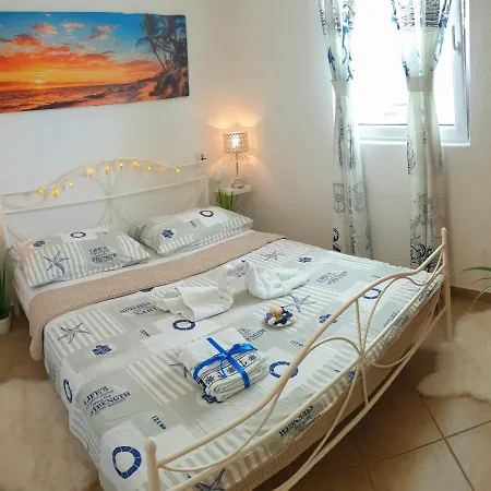 A1- Apt With Terrace Just 3 Min Walk To The Beach Apartamento