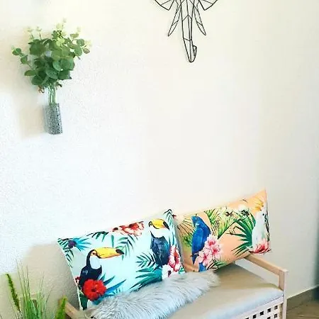 A1- Apt With Terrace Just 3 Min Walk To The Beach Apartamento